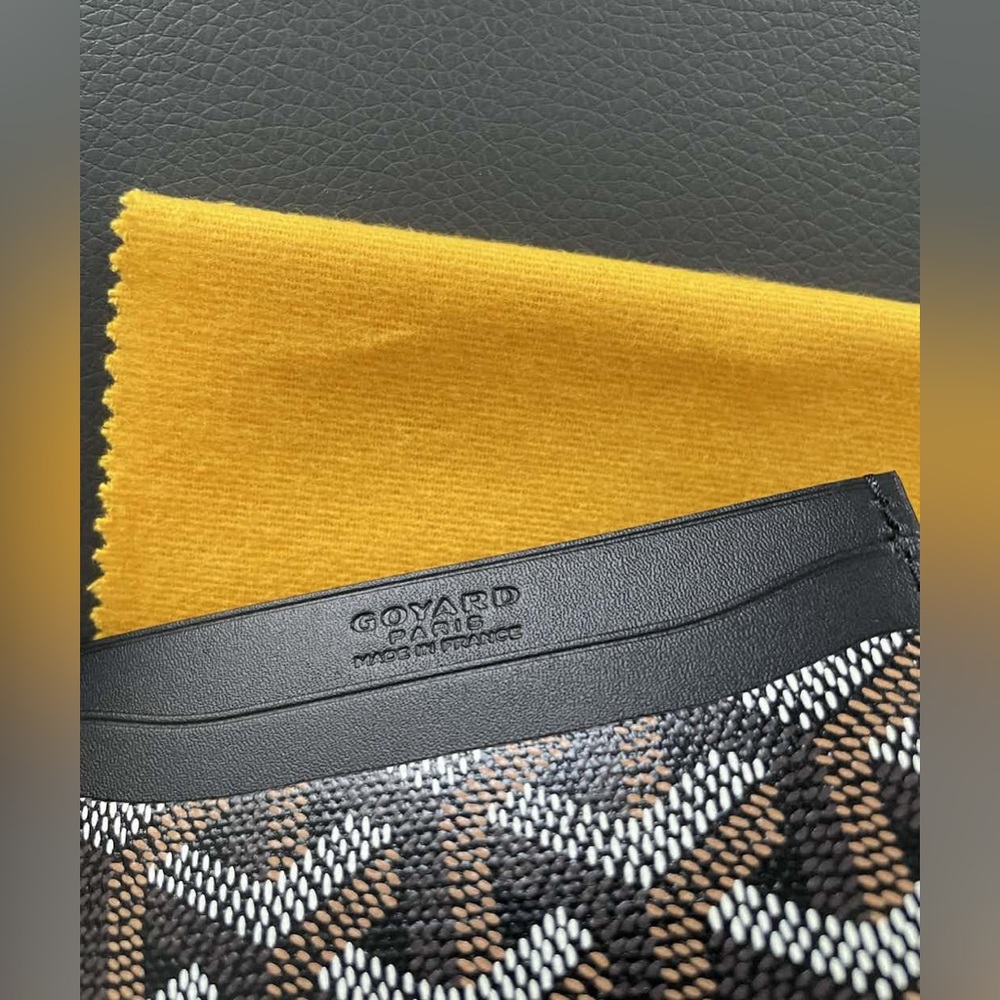 New Without Tags - Authentic Black Goyard Men’s Card Holder